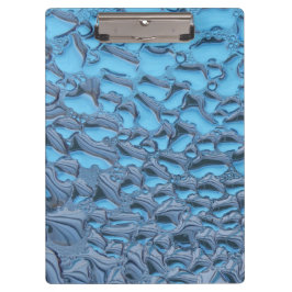 Sanfte Regentropfen aus blauem Glas Klemmbrett