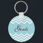 Sanfte Toilette Schlüsselanhänger<br><div class="desc">Eleganter,  blass blauer oder aquamariner Herrenzimmer (Toilette,  WC) Schlüsselanhänger mit blassblauen und weißen Zickzack oder zackigen Mustern. Anpassbarer brauner Text "Gents"</div>