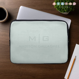 Sanftes weiches Licht Pastell-Salbei-Moos-Grün Far Laptopschutzhülle