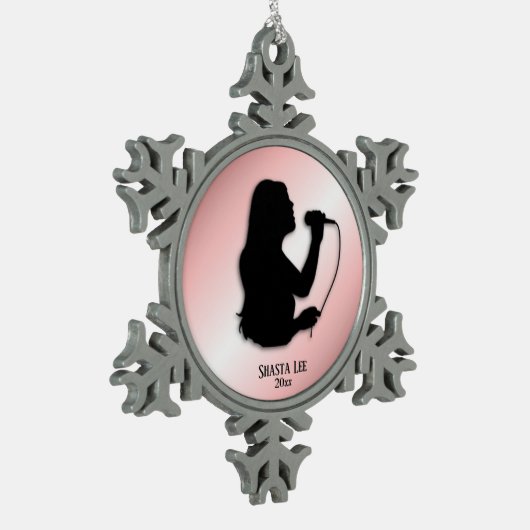 Sängerin-rosa persönlicher Name und Datum Schneeflocken Zinn-Ornament (Links)