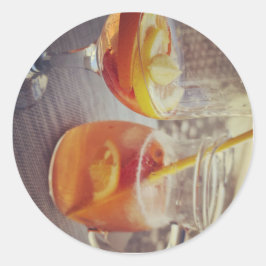 Sangria und Sonnenschein Runder Aufkleber