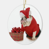 Sankt-Hund - englische Bulldogge gekleidet wie Silbernes Ornament (Links)