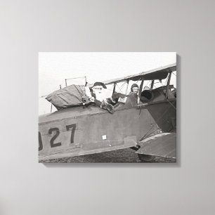 Sankt in einem Flugzeug, 1921 Leinwanddruck