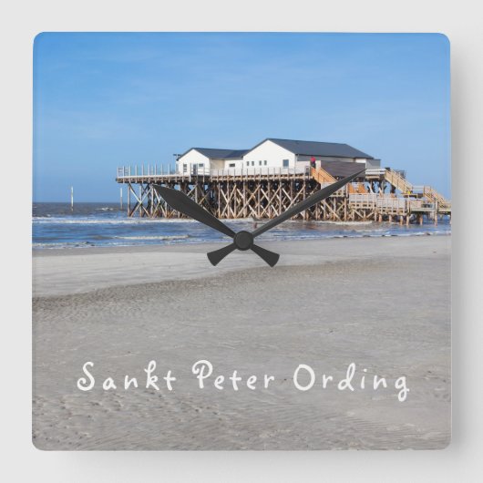 Sankt Peter Ording Haus auf Pfählen am Strand Quadratische Wanduhr (Vorderseite)