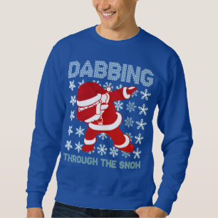 Sankt-Weihnachtsstrickjacke, die durch den Schnee Sweatshirt