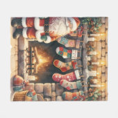 Santa am Kamin Weihnachtsstrümpfe Fleecedecke (Vorderseite (Horizontal))