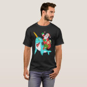 santa and elf riding narwhal T-Shirt (Vorne ganz)