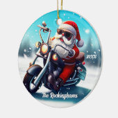 Santa auf einem Motorrad im Schnee Keramik Ornament (Links)