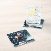 Santa auf einem Motorrad im Schnee Rechteckiger Pappuntersetzer (Vor Ort)