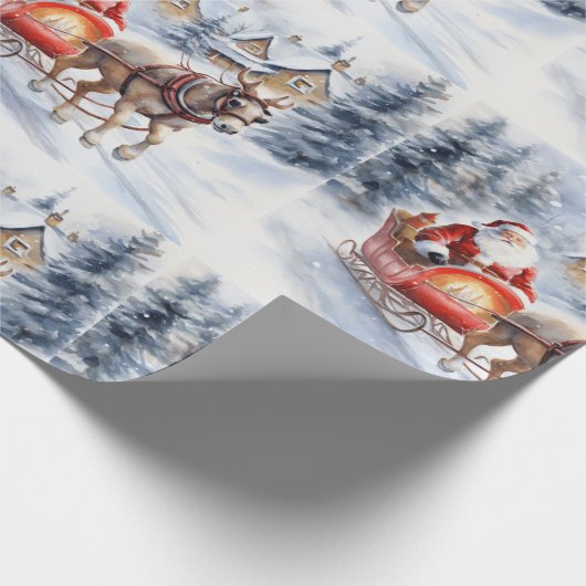 Santa auf Schlitten in schneebedeckten Wäldern Geschenkpapier (Ecke)