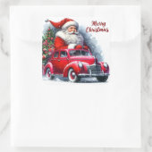 Santa Auto fahren durch eine verschneite Landschaf Quadratischer Aufkleber (Tasche)