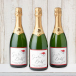 Santa Baby Christmas Baby Dusche Schaumweinetikett<br><div class="desc">Niedliche Schaumweinetiketten für Ihre Weihnachtsdusche mit "Santa Baby" in einer schicken Schrift mit einem Herzschlag,  einer Aquarellfarbe des Roten Hutes des Weihnachtsmanns und dem Namen der Mami zu sein und das Duschdatum in einfacher Topografie.</div>