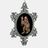 Santa Bigfoot Christmas Lights Rock Funny Schneeflocken Zinn-Ornament (Links)