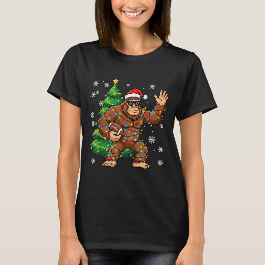 Santa Bigfoot Christmas Tree Funny Football Sasqua T-Shirt (Vorderseite)