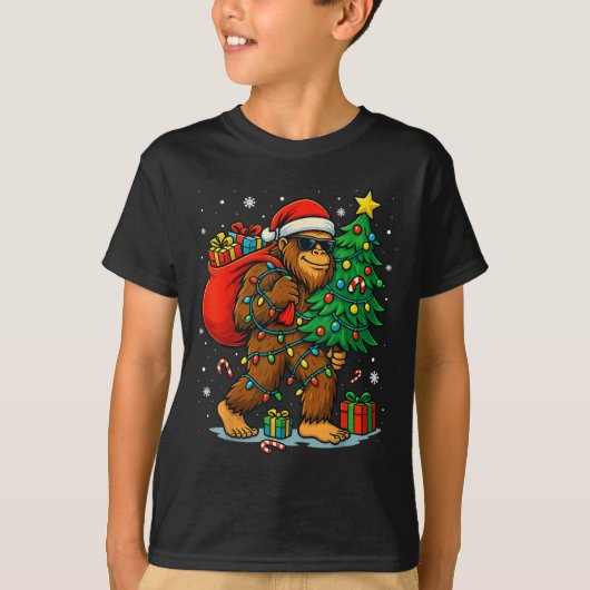 Santa Bigfoot Christmas Tree Lights Xmas Boys Men T-Shirt (Vorderseite)