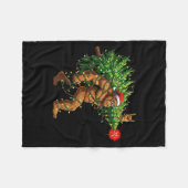 Santa Bigfoot Christmas Tree Xmas Lights Funny Sas Fleecedecke (Vorderseite (Horizontal))
