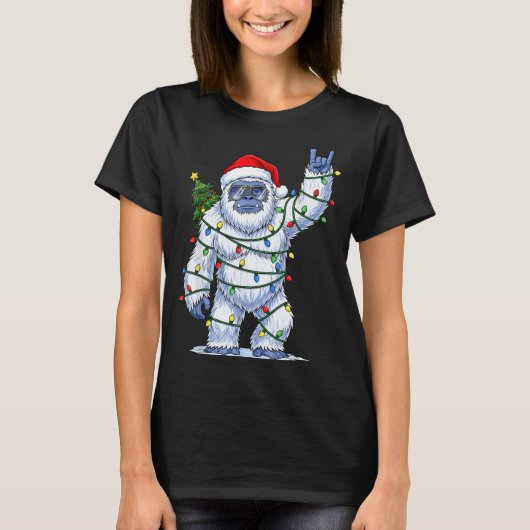 Santa Bigfoot Christmas Tree Xmas Lights Funny Sas T-Shirt (Vorderseite)