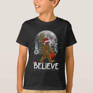 Santa Bigfoot Weihnachtsbeleuchtung Lustiger Sasqu T-Shirt