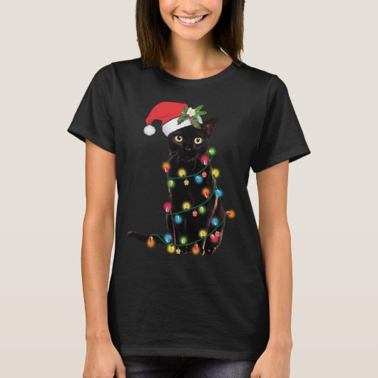 Santa Black Cat hallte in Weihnachtsbaumlicht auf T-Shirt (Vorderseite)