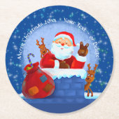 Santa Chimney Rentier Sack Add Year Blau Runder Pappuntersetzer (Vorderseite)
