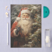 Santa Claus Cuddling a Christmas Tree Ivy Berries  Seidenpapier (Handwerk)