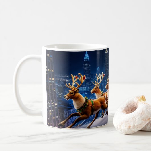Santa Claus delivering gifts on Christmas Eve Kaffeetasse (Mit Donut)