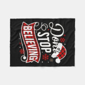 Santa Claus Don't Stop Believing Christmas Letter Fleecedecke (Vorderseite (Horizontal))