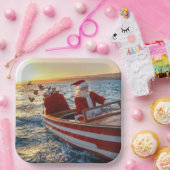 Santa Claus Driving a Speedboat Pappteller (Party)