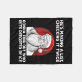 Santa Claus He's Making A List Checking It Twice ( Fleecedecke (Vorderseite (Horizontal))