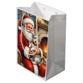 Santa Claus Holding Biewer Terrier Christmas Art Mittlere Geschenktüte (Rückseite Schrägansicht)