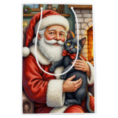 Santa Claus Holding Black Cat Christmas Art Mittlere Geschenktüte (Vorderseite)