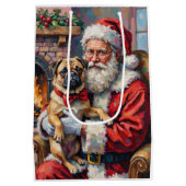 Santa Claus Holding Pug Christmas Art Mittlere Geschenktüte (Rückseite)