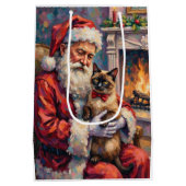 Santa Claus Holding Siamese Cat Christmas Art Mittlere Geschenktüte (Rückseite)