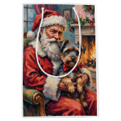 Santa Claus Holding Tibetan Terrier Christmas Art Mittlere Geschenktüte (Vorderseite)