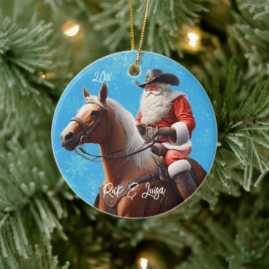 Santa Claus in a Western Hat on a Horse Christmas Keramik Ornament (Baum)
