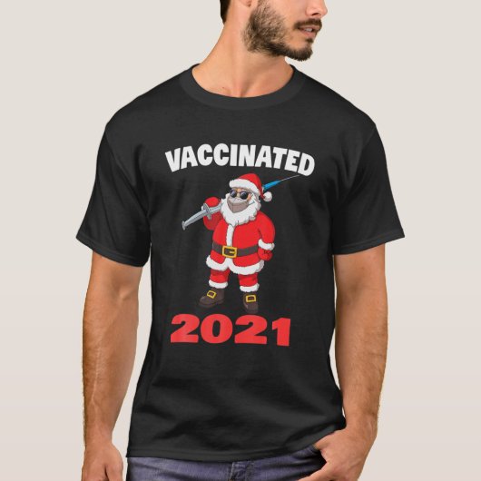 Santa Claus In Mask With Syringe Christmas Vaccina T-Shirt (Vorderseite)