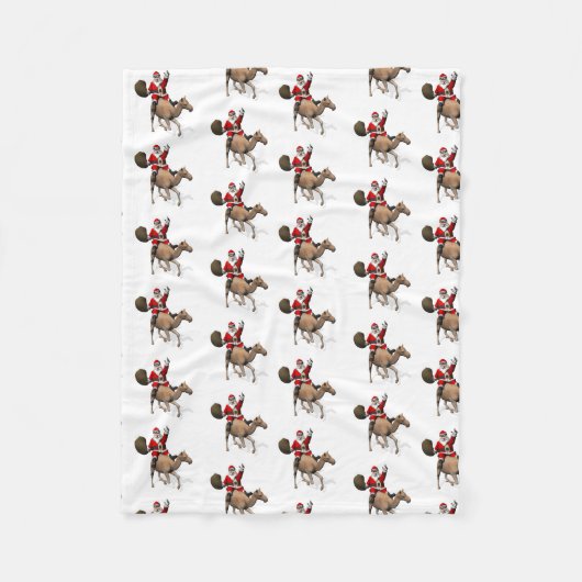 Santa Claus Loves To Ride A Camel Fleecedecke (Vorderseite)