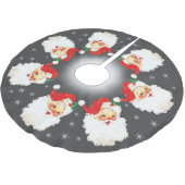 Santa Claus Mandala & Schneeflocken auf Grau Polyester Weihnachtsbaumdecke (Schrägansicht)
