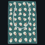 Santa Claus Merry Christmas Mittlere Geschenktüte<br><div class="desc">Niedliche Abbildung von drei Weihnachtssichtern. Ideal für die Ferienzeit.</div>