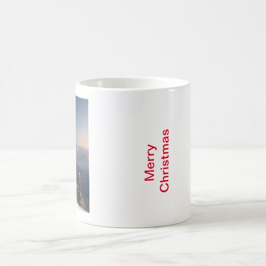 Santa Claus Snowy Mountain Tasse | Weihnachtsbaum (Mittel)