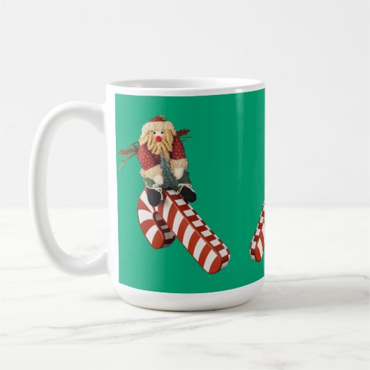 Santa Clause rides candy cane slide for Christmas. Kaffeetasse (Links)
