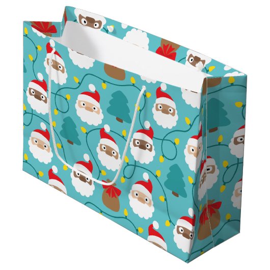 Santa Clauses Muster Große Geschenktüte (Vorderseite Schrägansicht)