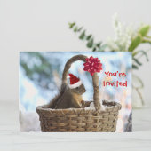 Santa Eichhörnchen im Schnee Einladung (Stehend Vorderseite)