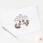 Santa Eichhörnchen mit Sternklebern Runder Aufkleber (Umschlag)
