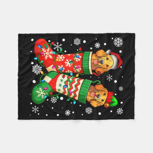 Santa Elf Golden Retriever Dog In Christmas Socks Fleecedecke (Vorderseite (Horizontal))