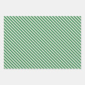 Santa Elf Typografie und Streifen Kinder Geschenkpapier Set (Vorderseite)