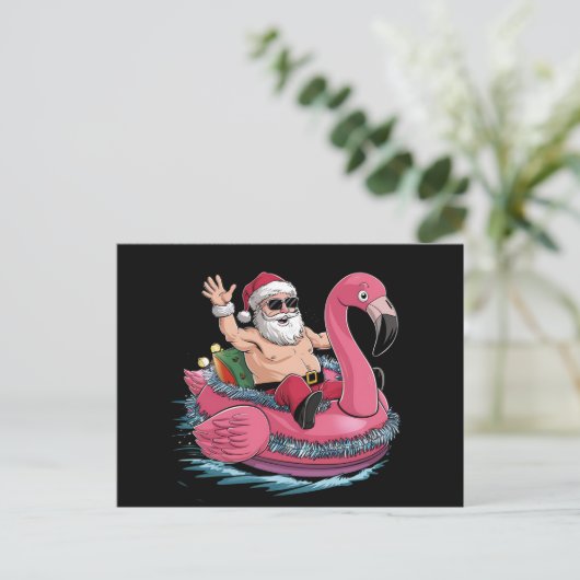 Santa Flamingo Floatie Weihnachten im Juli Sommer Postkarte (Stehend Vorderseite)