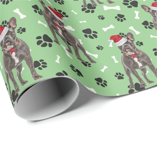 Santa Frenchie Paw Print Pattern auf Grün Geschenkpapier (Rolleneckpunkt)