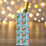 Santa Golfing by Christmas Tree Geschenktüte Für Weinflaschen<br><div class="desc">Der Weihnachtsmann konnte nicht warten! Er eröffnete ein frühes Geschenk - ein Golfgadget für sein Spiel. Nun, unser wunderschönes Weihnachtsgolfmuster ist perfekt für die Golfer. Schreib die Geschenke Deines Lieben in diese lustige Geschenktasche und mach ein Loch in eins mit ihnen! Die Fähigkeiten des Weihnachtsmanns am Baum bringen diesem einzigartigen...</div>