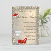 Santa-Hut auf Cocktailglas zur Weihnachtsfeier Einladung (Stehend Vorderseite)